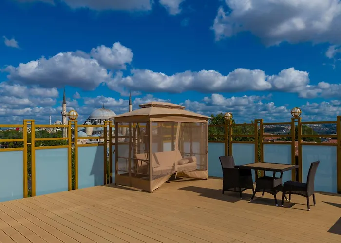 Celal Aga Konagi Metro Hotel